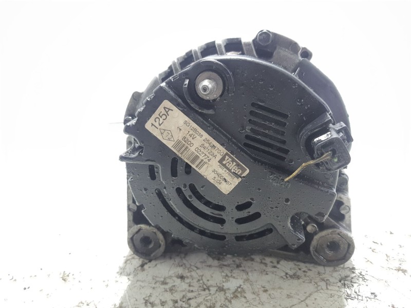 Recambio de alternador para nissan primastar autobús (x83) dci 100 referencia OEM IAM 2310000QAL CAL15103GS CAL15103AS