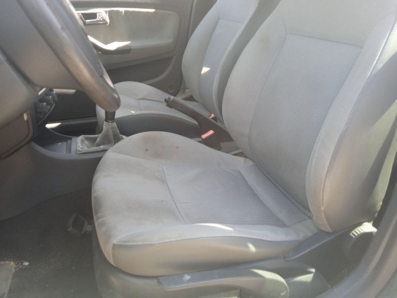 seat ibiza iii (6l1) del año 2003