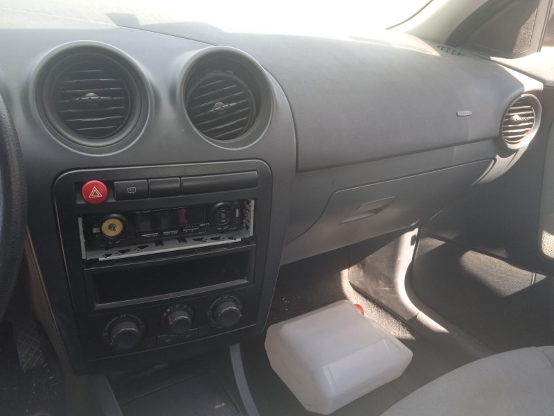 seat ibiza iii (6l1) del año 2003