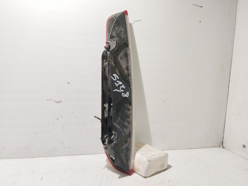 Recambio de piloto trasero derecho para ford focus ii referencia OEM IAM 1520762  