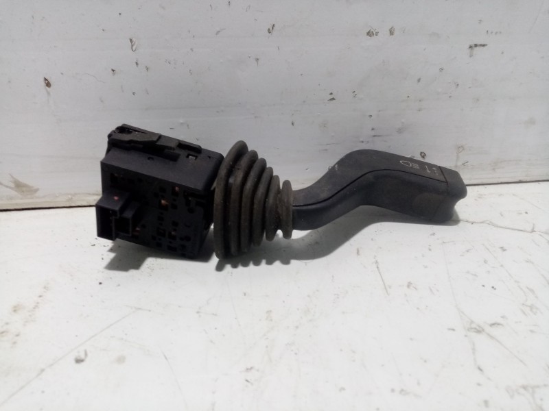 Recambio de mando intermitentes para opel corsa c referencia OEM IAM 1241210  