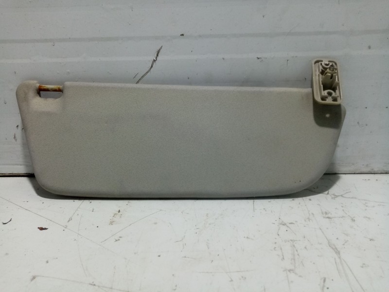 Recambio de parasol izquierdo para opel corsa c referencia OEM IAM 1437027  