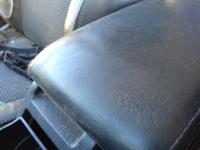 Recambio de apoyabrazos central para skoda superb i (3u4) 2.0 tdi referencia OEM IAM 3U0863319  