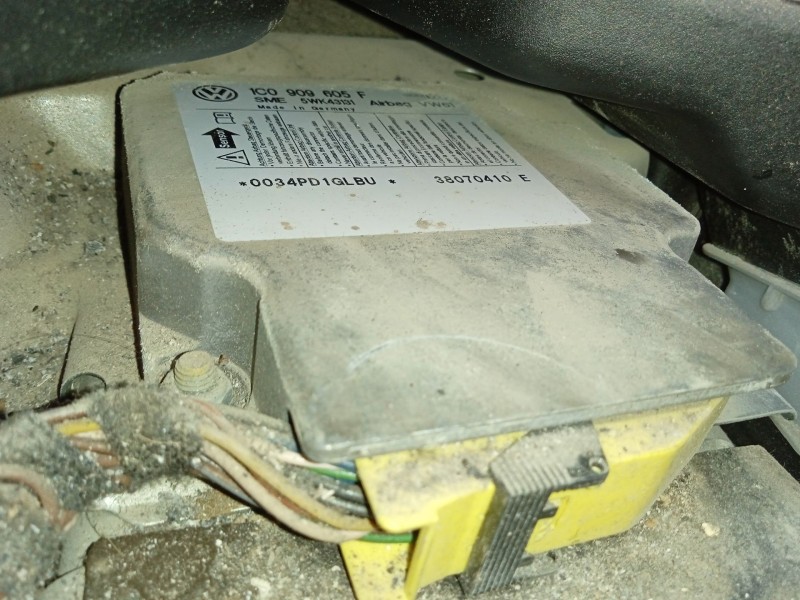 Recambio de centralita airbag para skoda superb i (3u4) 2.0 tdi referencia OEM IAM 1C0909605F 5WK43131 