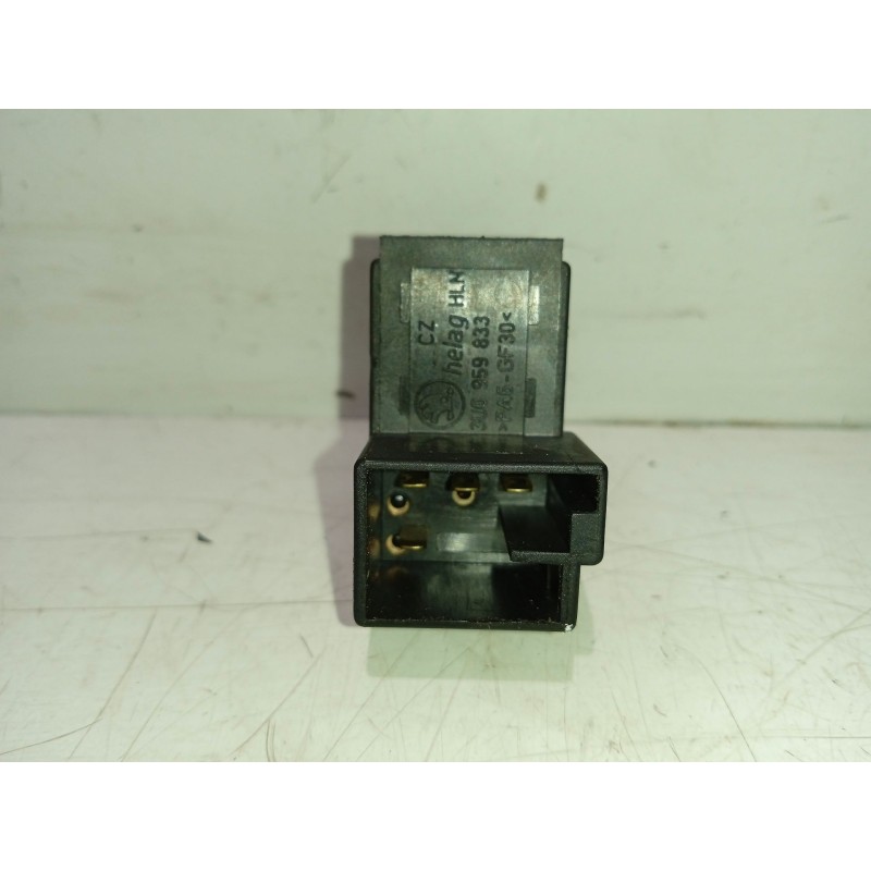 Recambio de interruptor para skoda superb i (3u4) 2.0 tdi referencia OEM IAM 3U0959833  