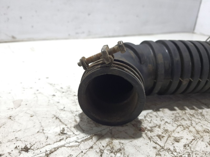 Recambio de tubo admision para mitsubishi l 200 (k6/7) 2.5 turbodiesel referencia OEM IAM MR373032  