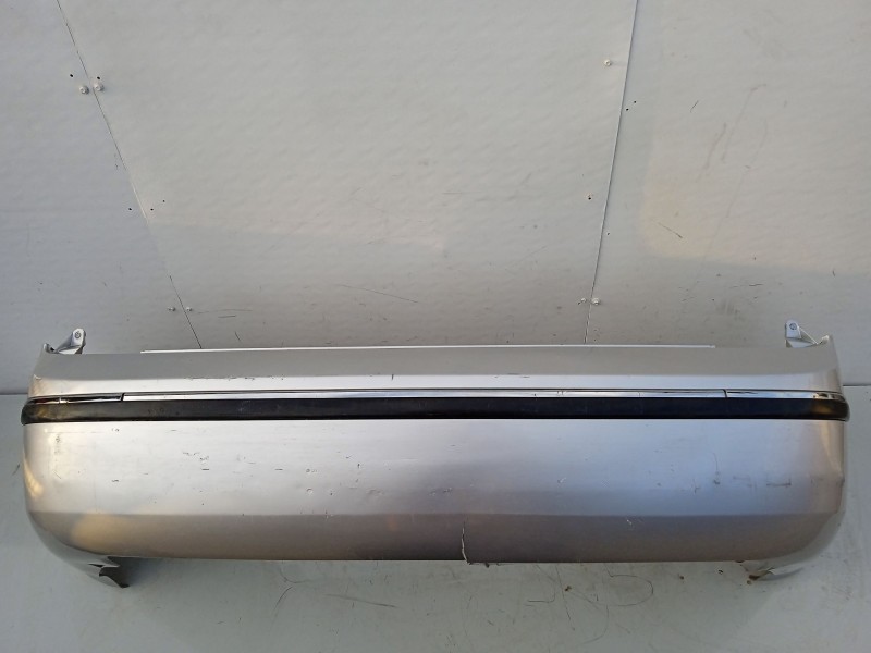 Recambio de paragolpes delantero para skoda superb i (3u4) 2.0 tdi referencia OEM IAM 3U0807217 3U0807217A 