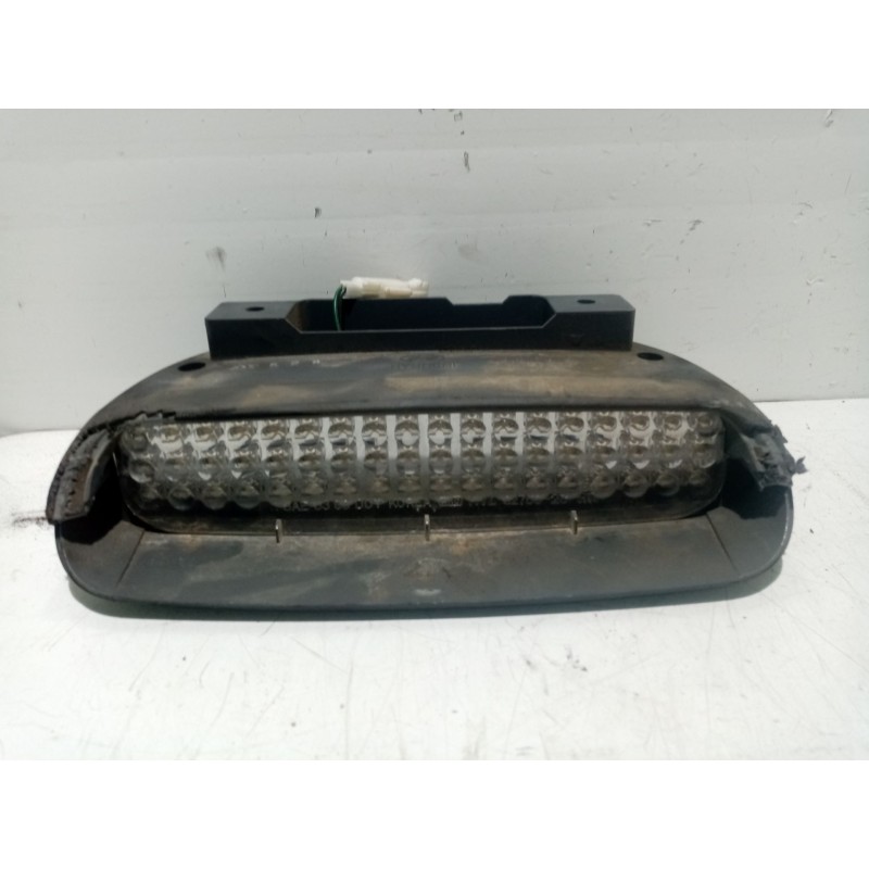 Recambio de luz central de freno para hyundai santa fe (sm) referencia OEM IAM 2002528  