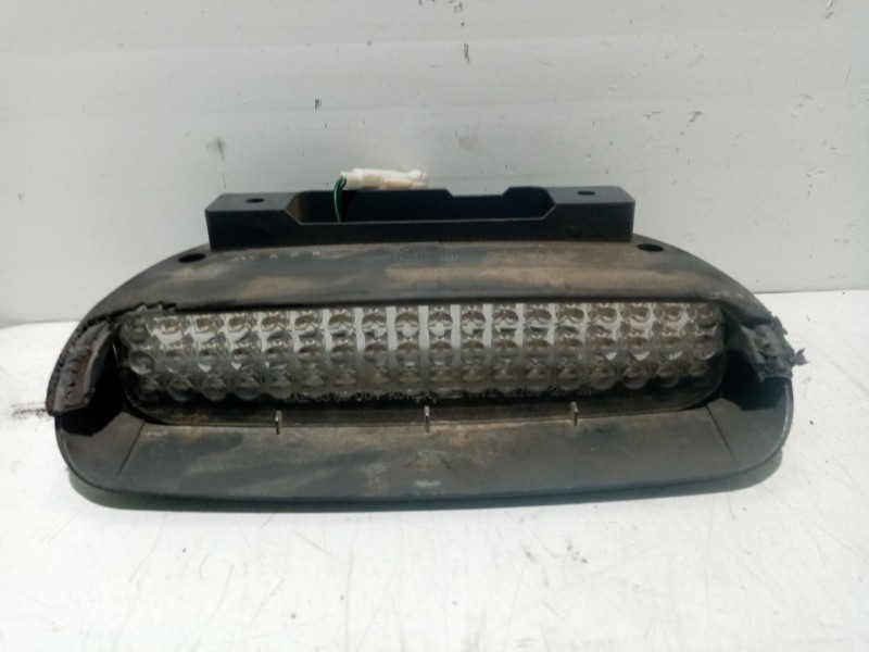 Recambio de luz central de freno para hyundai santa fe (sm) referencia OEM IAM 2002528  