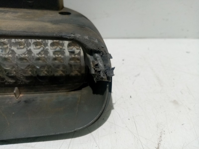 Recambio de luz central de freno para hyundai santa fe (sm) referencia OEM IAM 2002528  