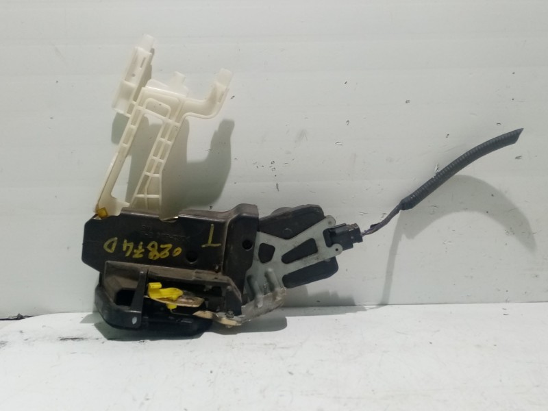 Recambio de cerradura puerta trasera derecha para hyundai santa fe (sm) referencia OEM IAM 8142026000  