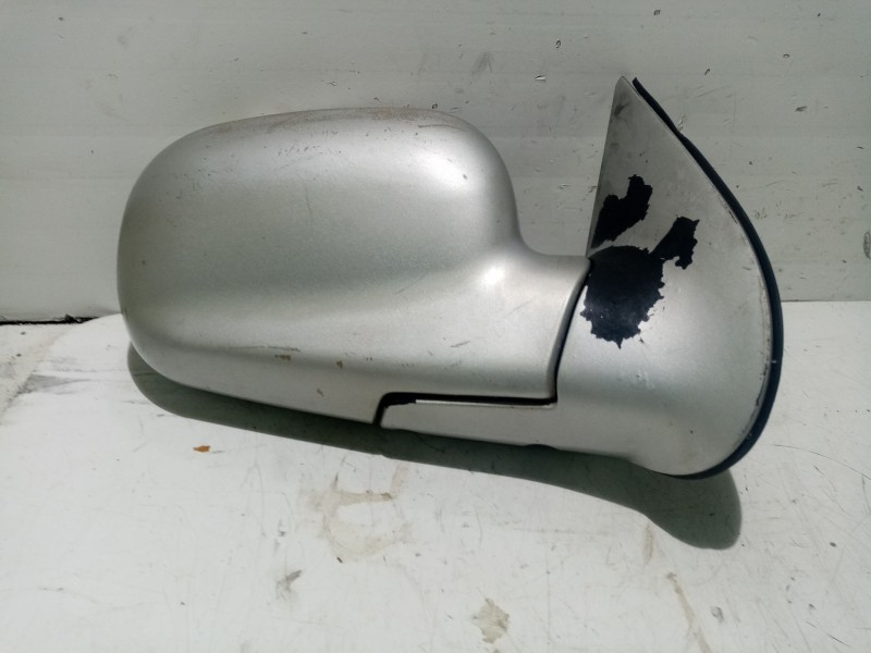 Recambio de retrovisor derecho para hyundai santa fe (sm) referencia OEM IAM 8762026400  