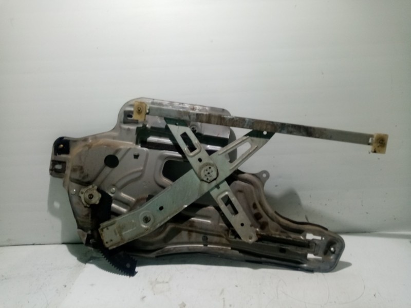 Recambio de elevalunas delantero izquierdo para hyundai santa fe (sm) referencia OEM IAM 8240526000  