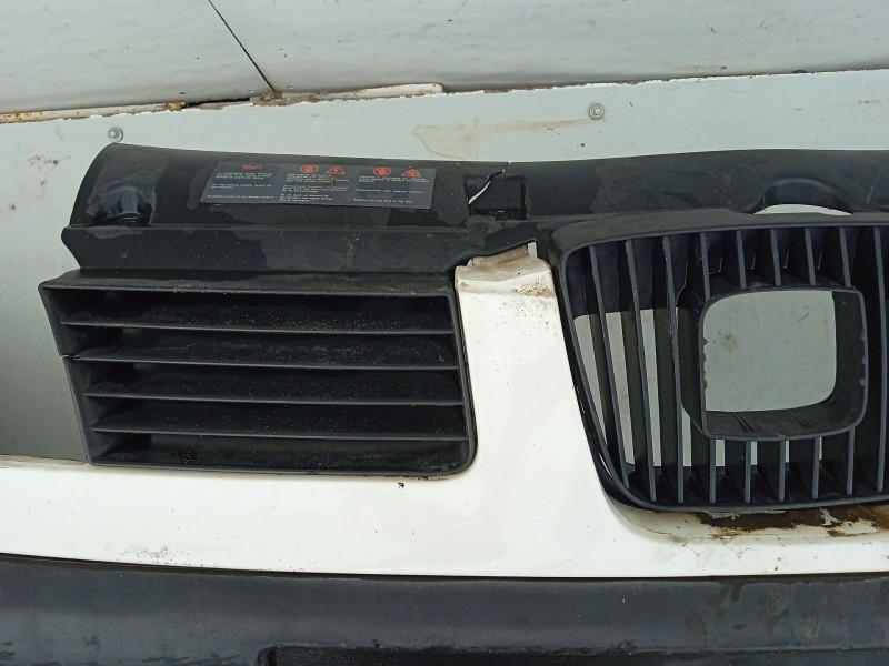 Recambio de paragolpes delantero para seat cordoba vario (6k5) 1.9 sdi referencia OEM IAM 6K0807221M  