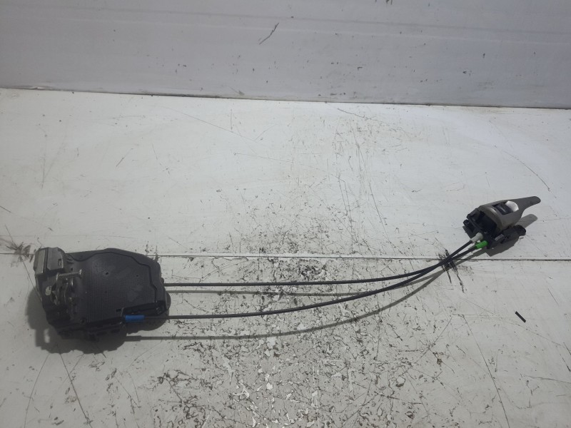 Recambio de cerradura puerta trasera derecha para toyota auris (_e15_) 1.4 d-4d (nde150_) referencia OEM IAM 6905002180  