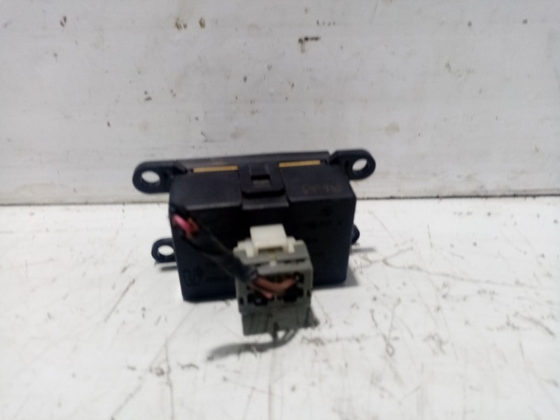 Recambio de pantalla multifuncion para hyundai santa fe (sm) referencia OEM IAM 9452026500  