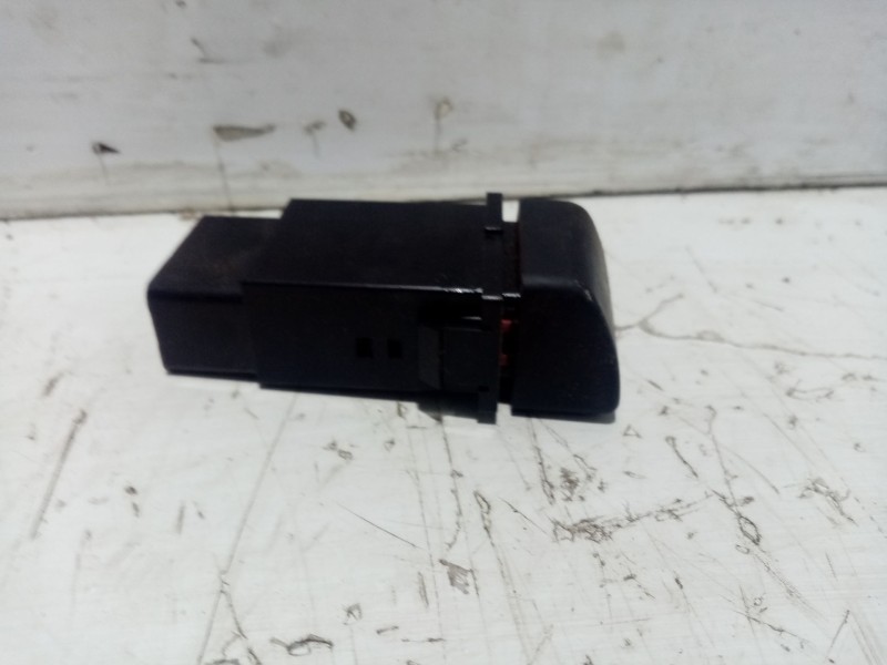 Recambio de warning para hyundai santa fe (sm) referencia OEM IAM 9379026500  