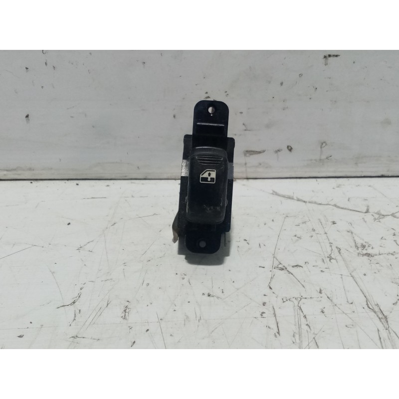 Recambio de interruptor para hyundai santa fe (sm) referencia OEM IAM 9358026100  