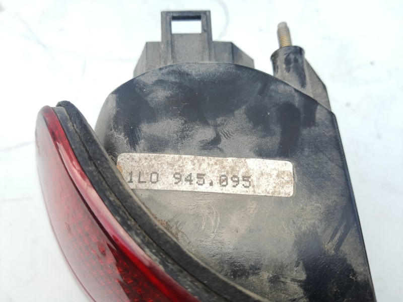 Recambio de piloto trasero derecho para seat toledo toledo 1.8 cl referencia OEM IAM 961650MT4  