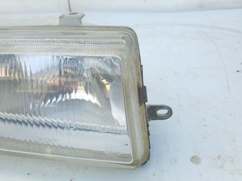 Recambio de faro derecho para seat toledo toledo 1.8 cl referencia OEM IAM 7R01473  961574