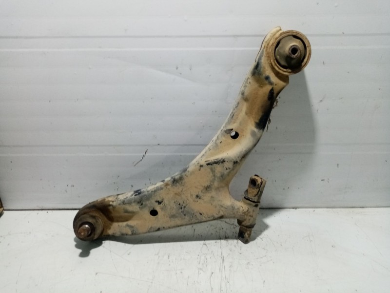 Recambio de brazo suspension inferior delantero derecho para hyundai santa fe (sm) referencia OEM IAM 5450226000  