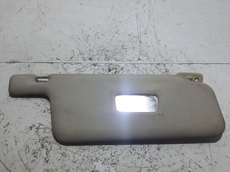 Recambio de parasol derecho para seat toledo toledo 1.8 cl referencia OEM IAM 1L0857552  