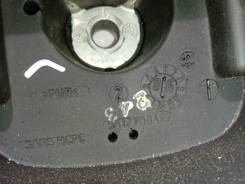 Recambio de volante para citroën saxo (s0, s1) 1.1 x, sx referencia OEM IAM 9617706477  