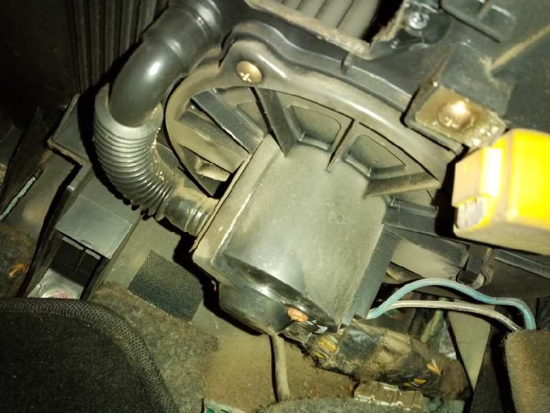 Recambio de ventilador calefaccion para hyundai h 1 2.5 diesel referencia OEM IAM 970614A100  