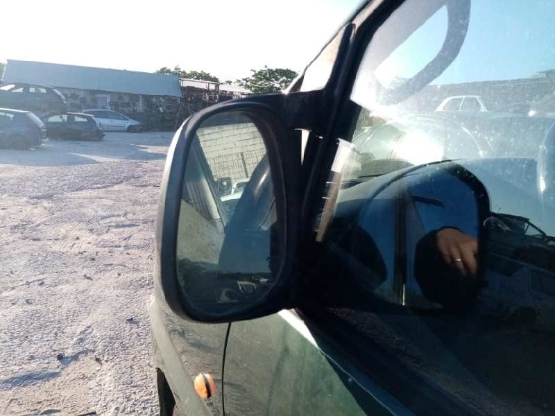 Recambio de retrovisor izquierdo para hyundai h 1 2.5 diesel referencia OEM IAM 876104A400  