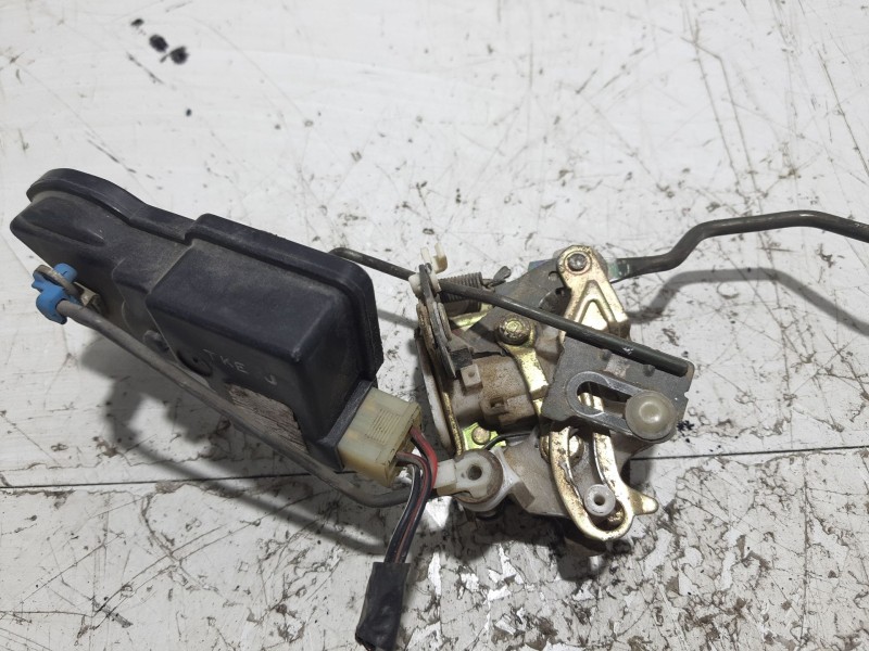 Recambio de cerradura puerta delantera izquierda para hyundai h 1 2.5 diesel referencia OEM IAM 814714A000  