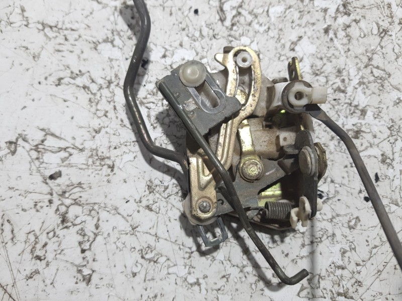 Recambio de cerradura puerta delantera derecha para hyundai h 1 2.5 diesel referencia OEM IAM 814744A000  