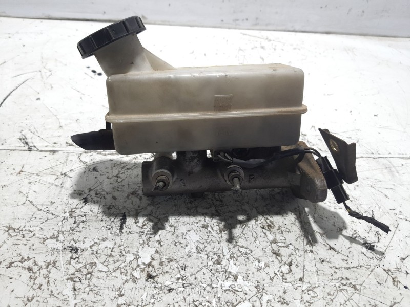 Recambio de bomba freno para hyundai h 1 2.5 diesel referencia OEM IAM 591404A001  