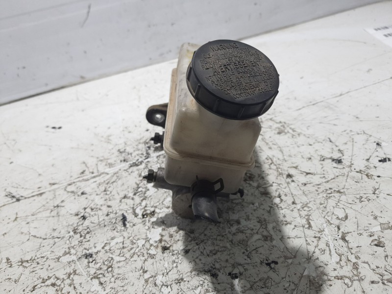 Recambio de bomba freno para hyundai h 1 2.5 diesel referencia OEM IAM 591404A001  