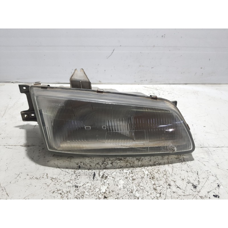 Recambio de faro derecho para hyundai h 1 2.5 diesel referencia OEM IAM 921044A510  