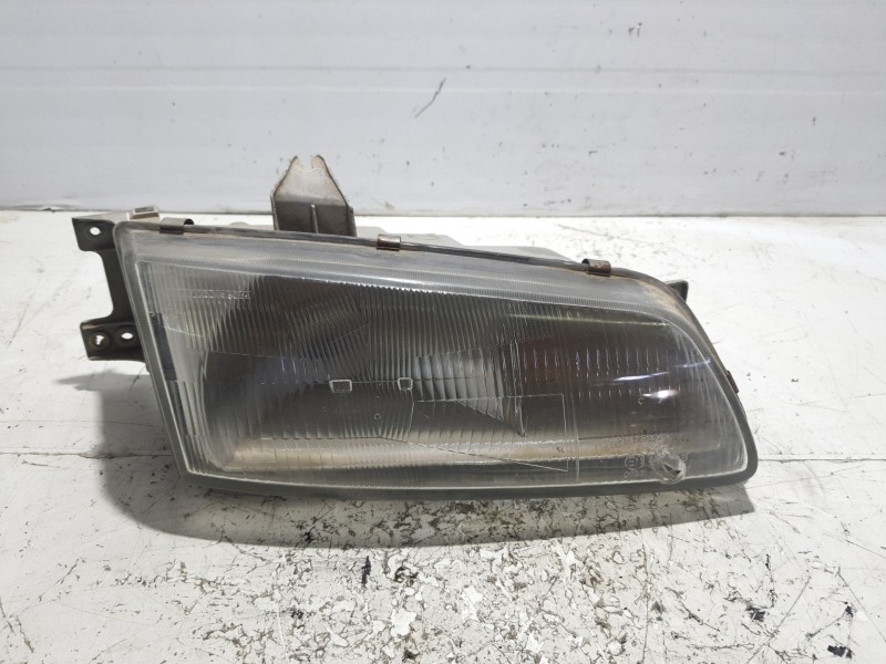 Recambio de faro derecho para hyundai h 1 2.5 diesel referencia OEM IAM 921044A510  