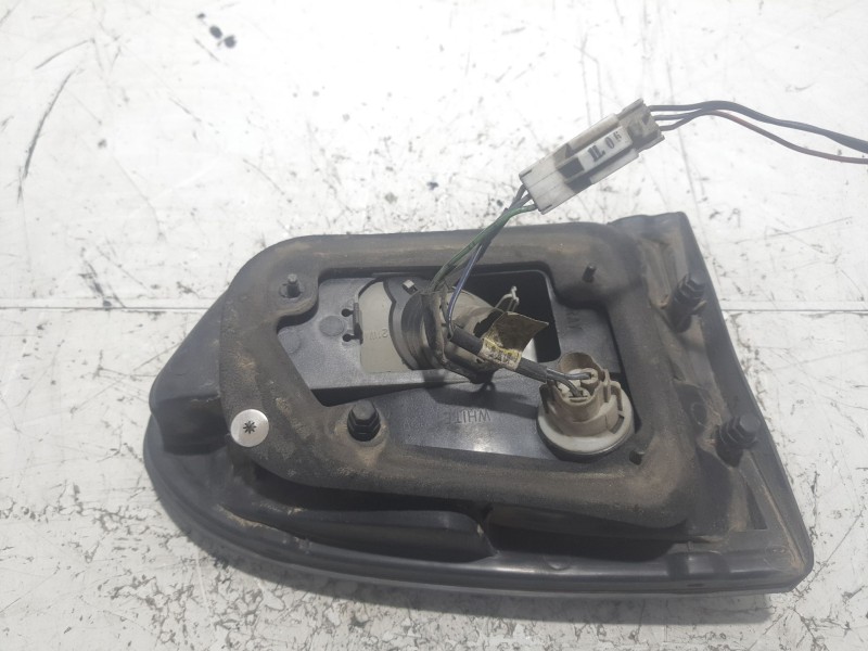 Recambio de piloto trasero derecho para hyundai h 1 2.5 diesel referencia OEM IAM 924064A0  