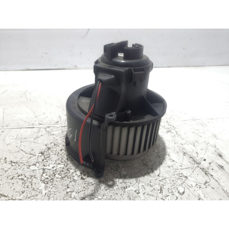 Recambio de ventilador calefaccion para opel astra h berlina referencia OEM IAM 600017 L073A30 52407543