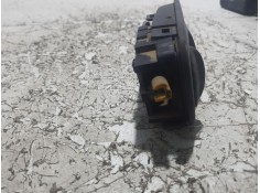 Recambio de maneta interior delantera izquierda para nissan terrano/terrano.ii (r20) 2.7 turbodiesel referencia OEM IAM 826070F6 2