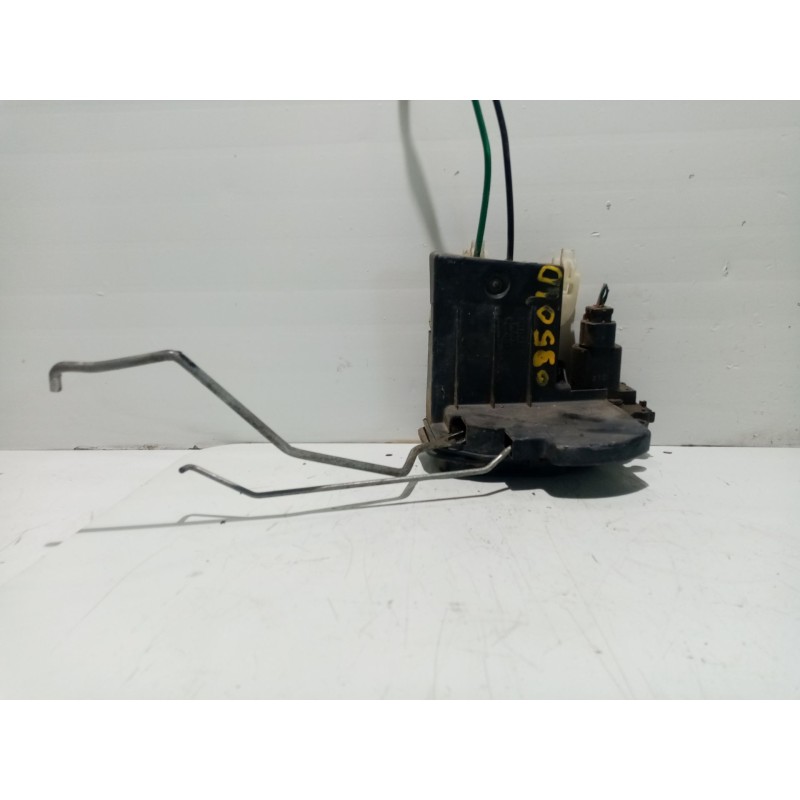 Recambio de cerradura puerta delantera derecha para kia cerato 1.6 cat referencia OEM IAM 8132025030  