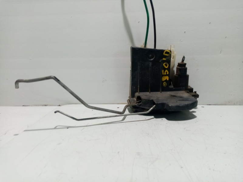 Recambio de cerradura puerta delantera derecha para kia cerato 1.6 cat referencia OEM IAM 8132025030  