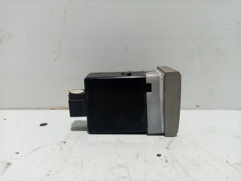 Recambio de mando luces para kia cerato 1.6 cat referencia OEM IAM 3410017M01  