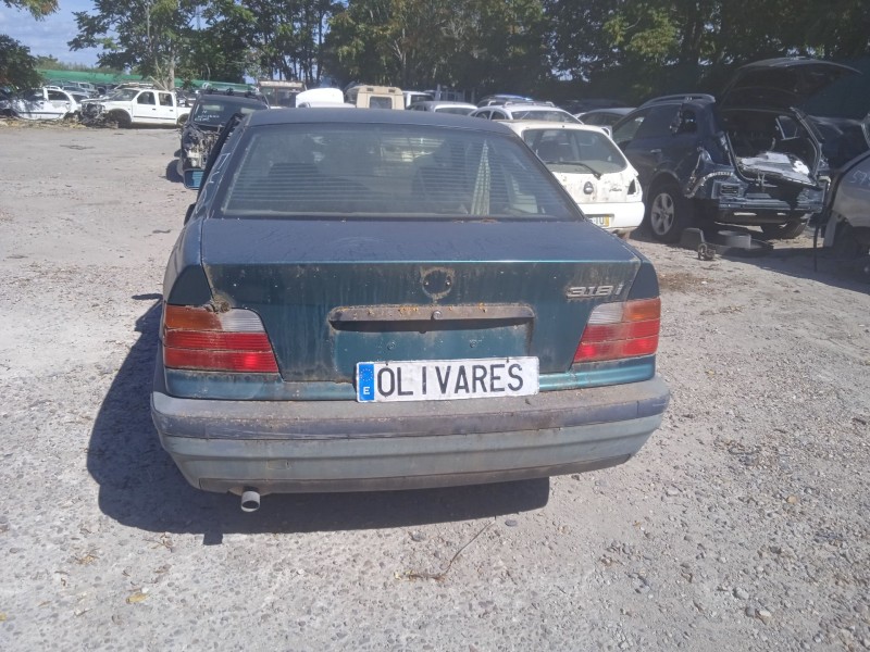 bmw serie 3 berlina (e36) del año 1992
