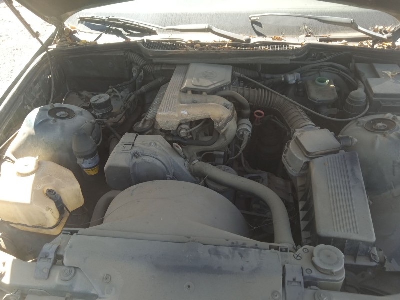 bmw serie 3 berlina (e36) del año 1992