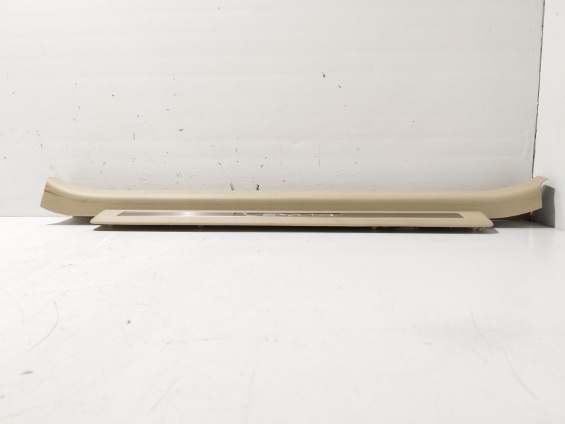 Recambio de moldura para lexus is ii (_e2_) 250 (gse20) referencia OEM IAM 6792053060 6792053040 6792053050