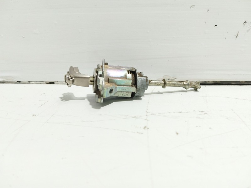 Recambio de juego bombines para lexus is ii (_e2_) 250 (gse20) referencia OEM IAM 6900553281 6905630250 6905553040