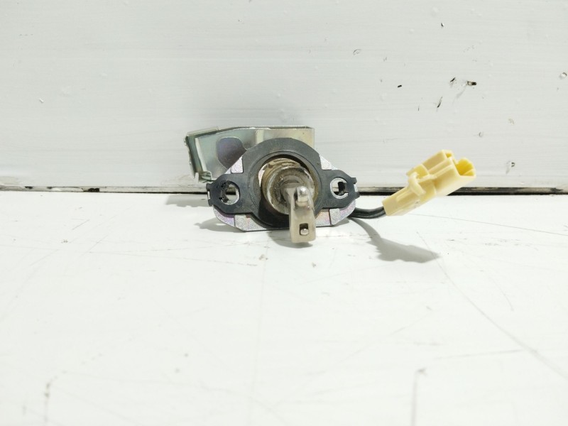 Recambio de juego bombines para lexus is ii (_e2_) 250 (gse20) referencia OEM IAM 6900553281 6905630250 6905553040