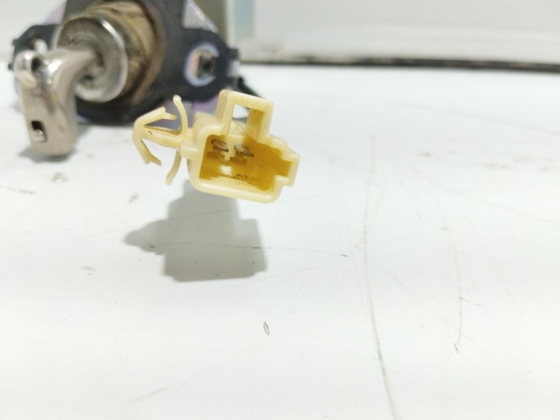 Recambio de juego bombines para lexus is ii (_e2_) 250 (gse20) referencia OEM IAM 6900553281 6905630250 6905553040