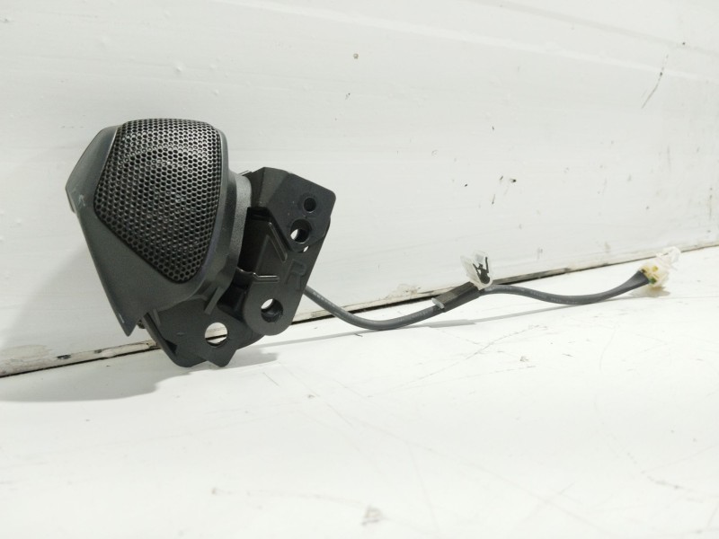 Recambio de altavoz para lexus is ii (_e2_) 250 (gse20) referencia OEM IAM 861600WD20 861600WD20 861600WD20