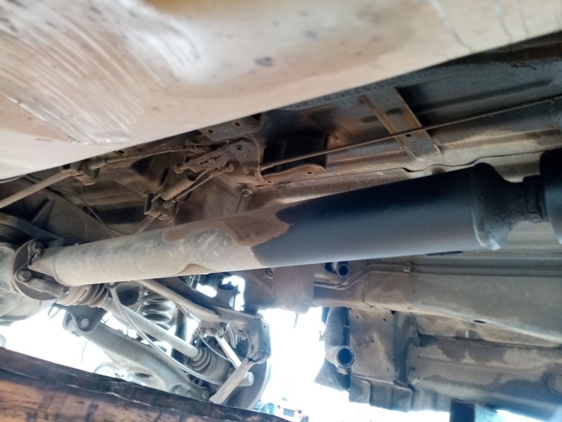 Recambio de cardan trasero para ssangyong rodius i 2.7 xdi referencia OEM IAM 3320021401  