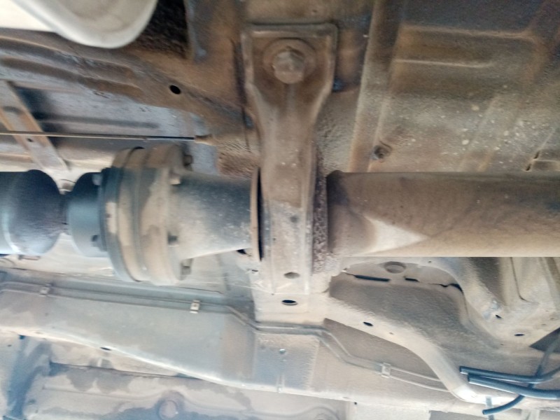 Recambio de cardan trasero para ssangyong rodius i 2.7 xdi referencia OEM IAM 3320021401  